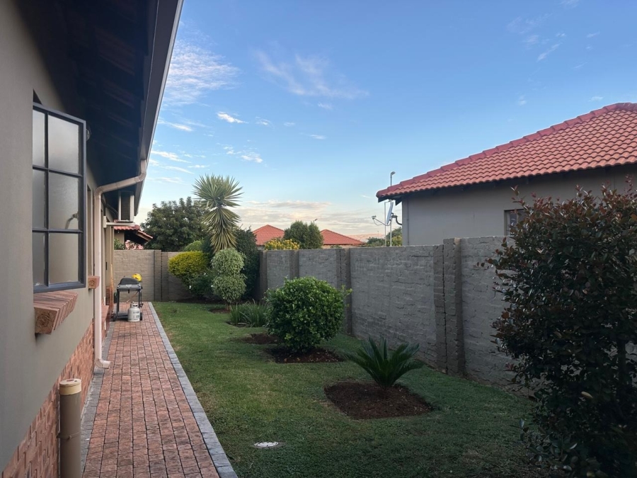 4 Bedroom Property for Sale in Waterkloof A H North West